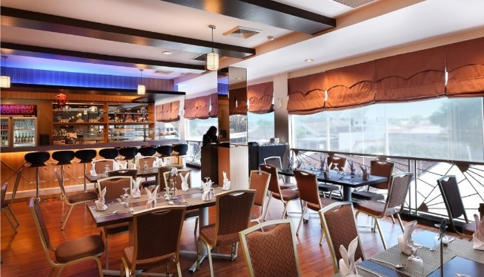 Outlet Management (F&B Service) DOM Course